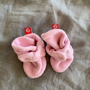 Zutano Cozie Fleece Baby Bootie in baby pink size 0-3 month